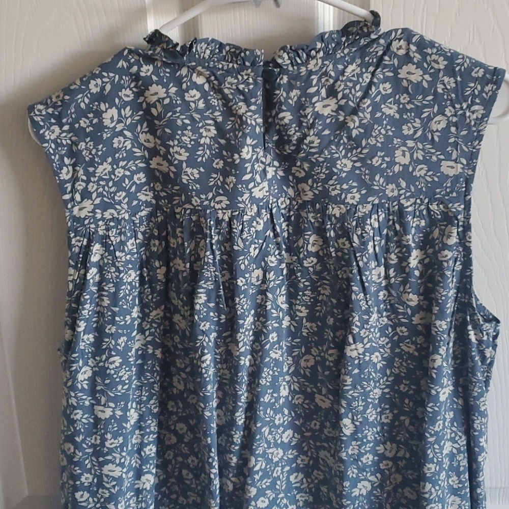 Old Navy Tank - Picture 3 of 6